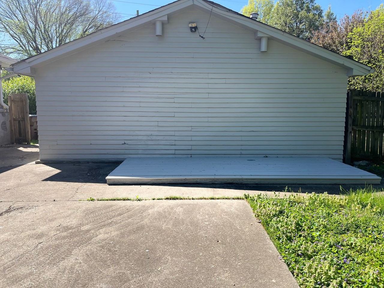 200 Lyndon Ln - Photo 2 of 24