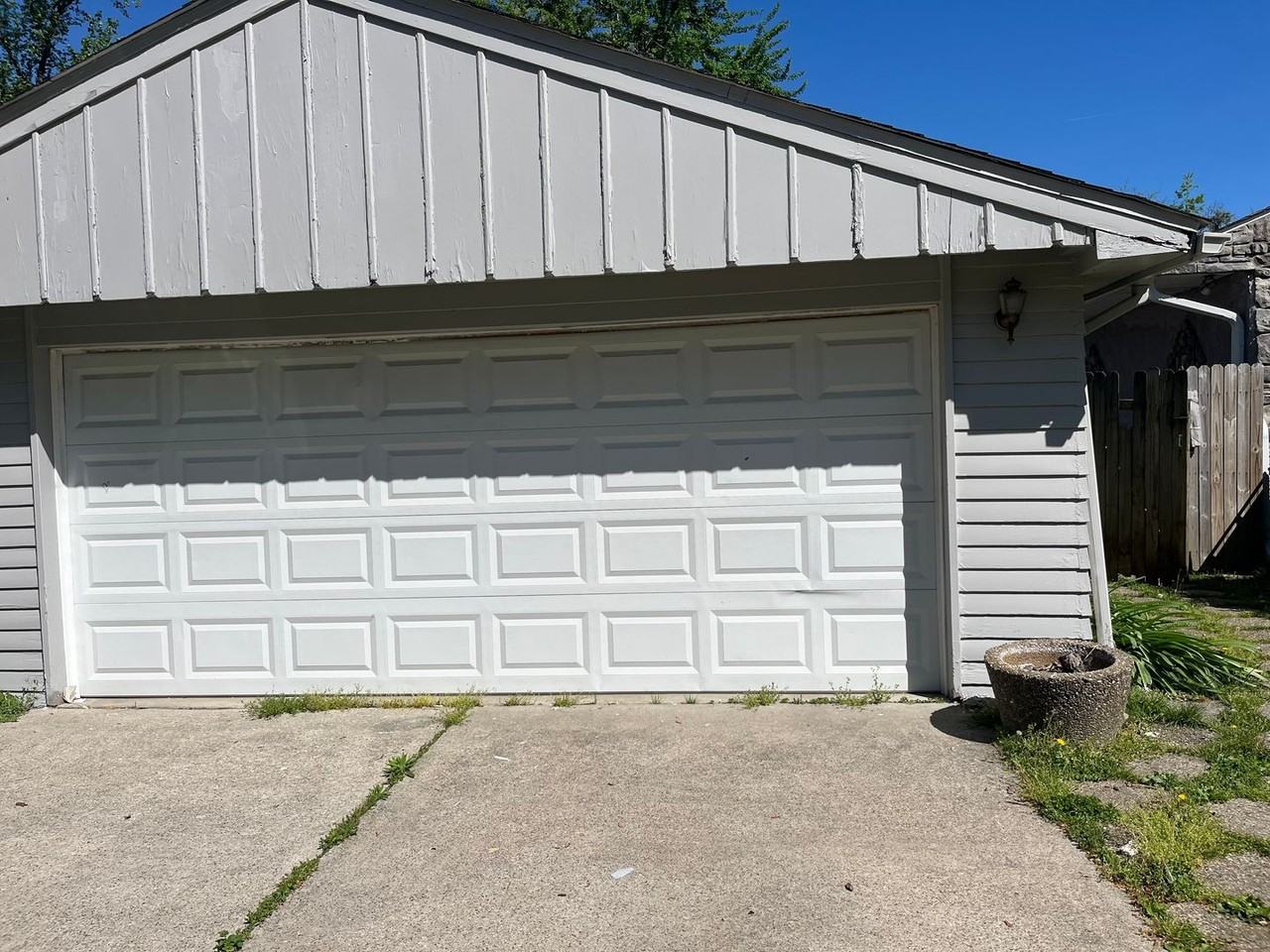 200 Lyndon Ln - Photo 3 of 24