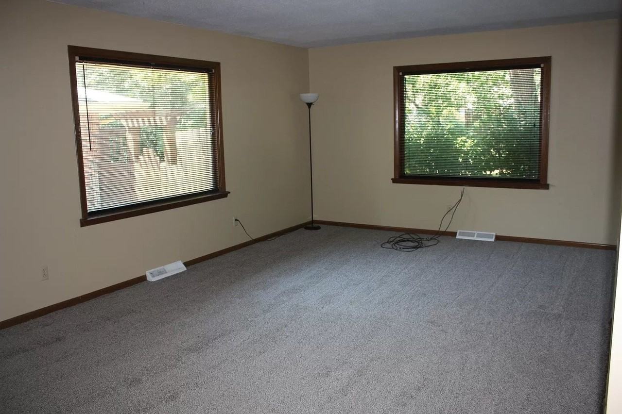 2420 Vaughn Dr - Photo 2 of 10