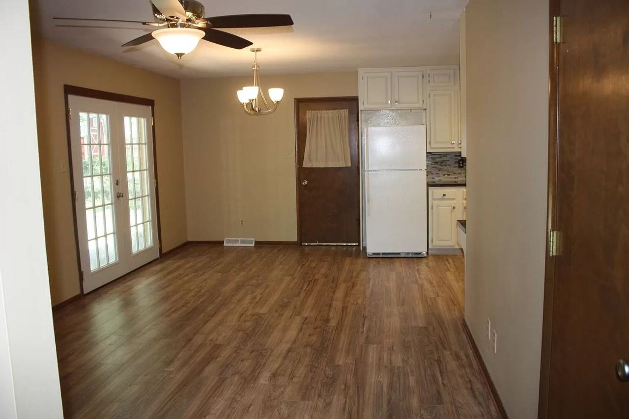 2420 Vaughn Dr - Photo 3 of 10