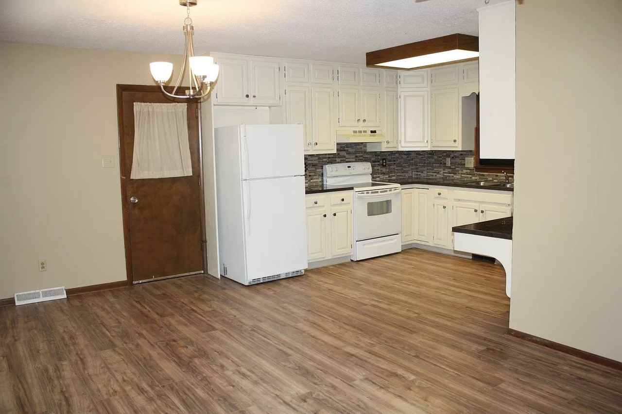 2420 Vaughn Dr - Photo 6 of 10