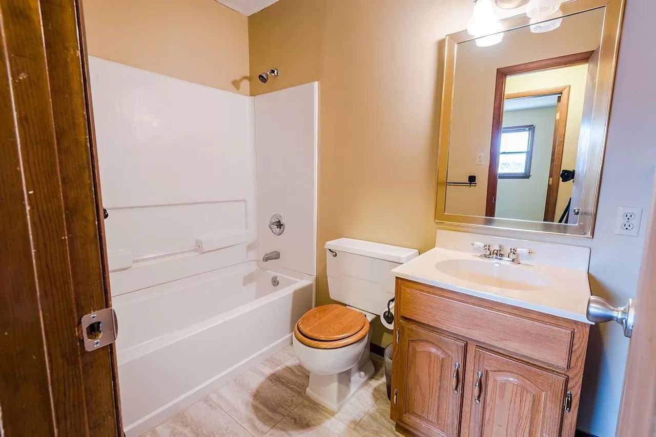 2420 Vaughn Dr - Photo 7 of 10