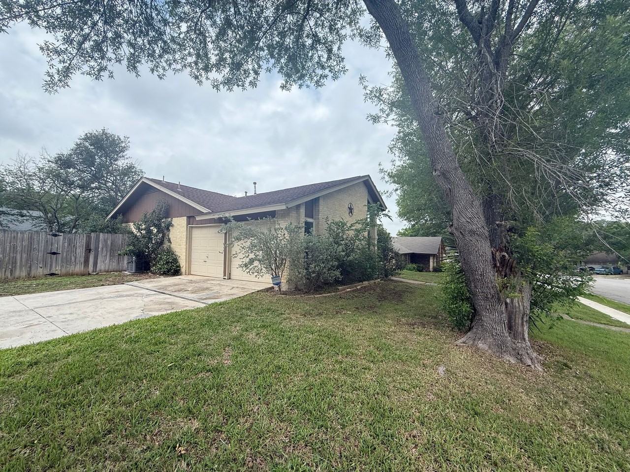 14103 Flairwood St - Photo 3 of 22