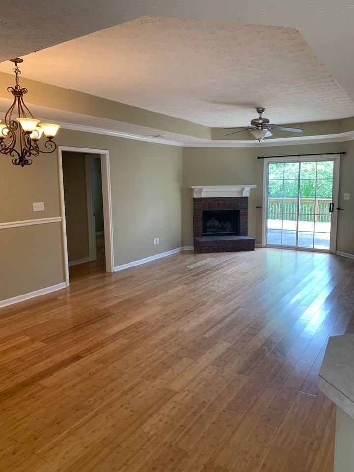 2170 Franklin St - Photo 2 of 10