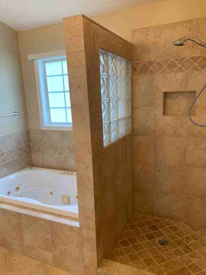 2170 Franklin St - Photo 6 of 10