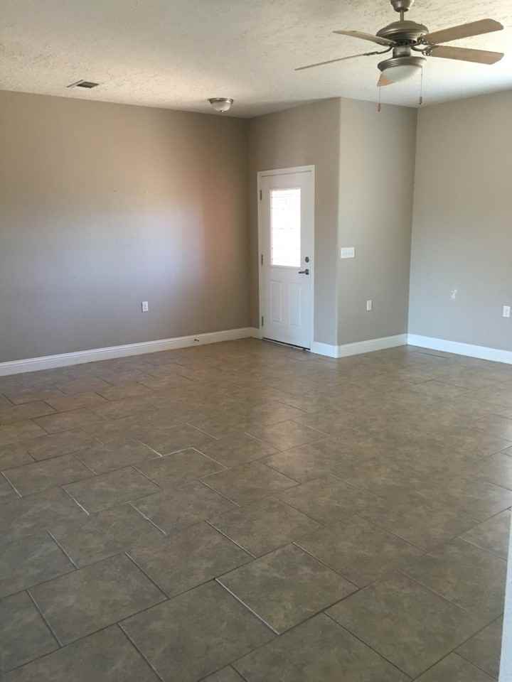 1906 W University Dr - Photo 2 of 19