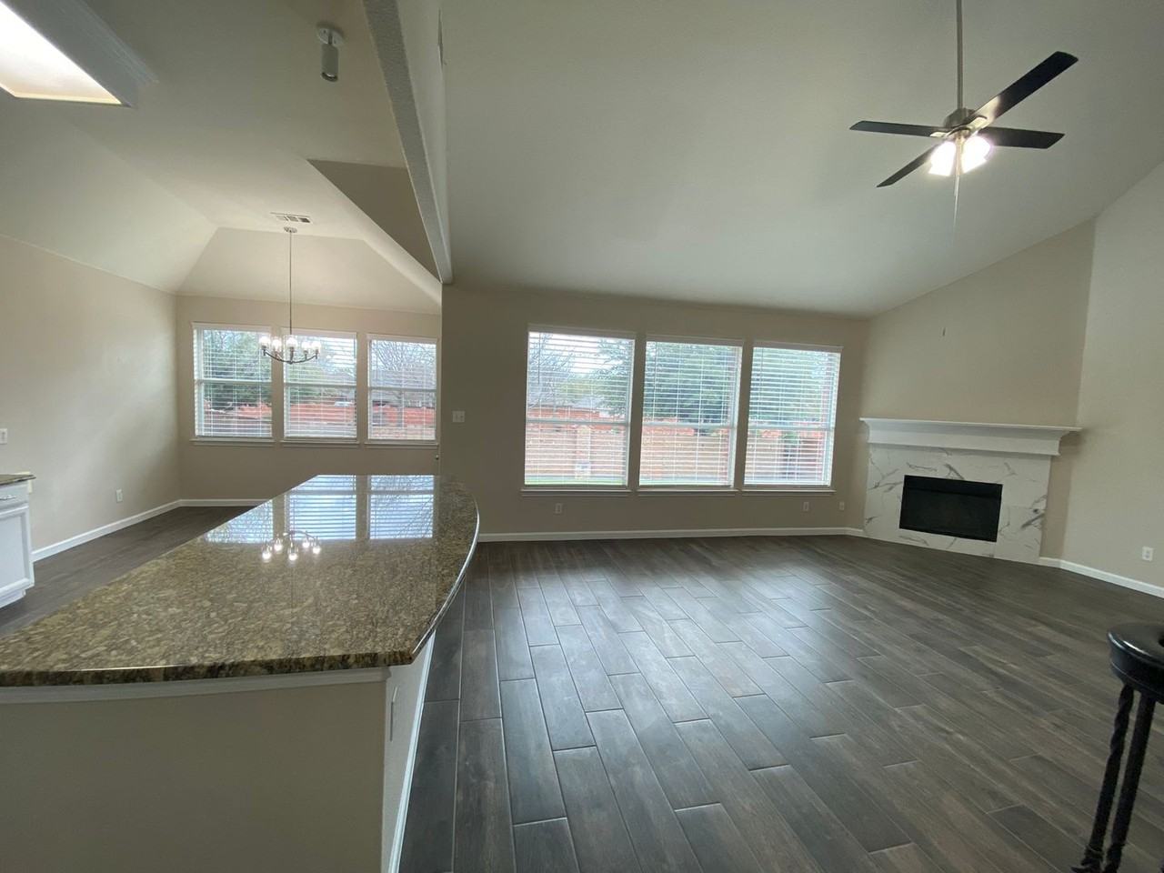 5668 Imperial Meadow Dr - Photo 5 of 39