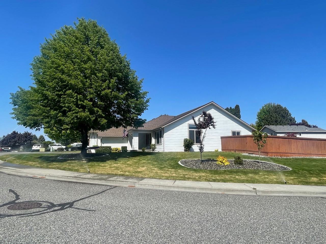 3008 Sonoran Dr - Photo 3 of 30