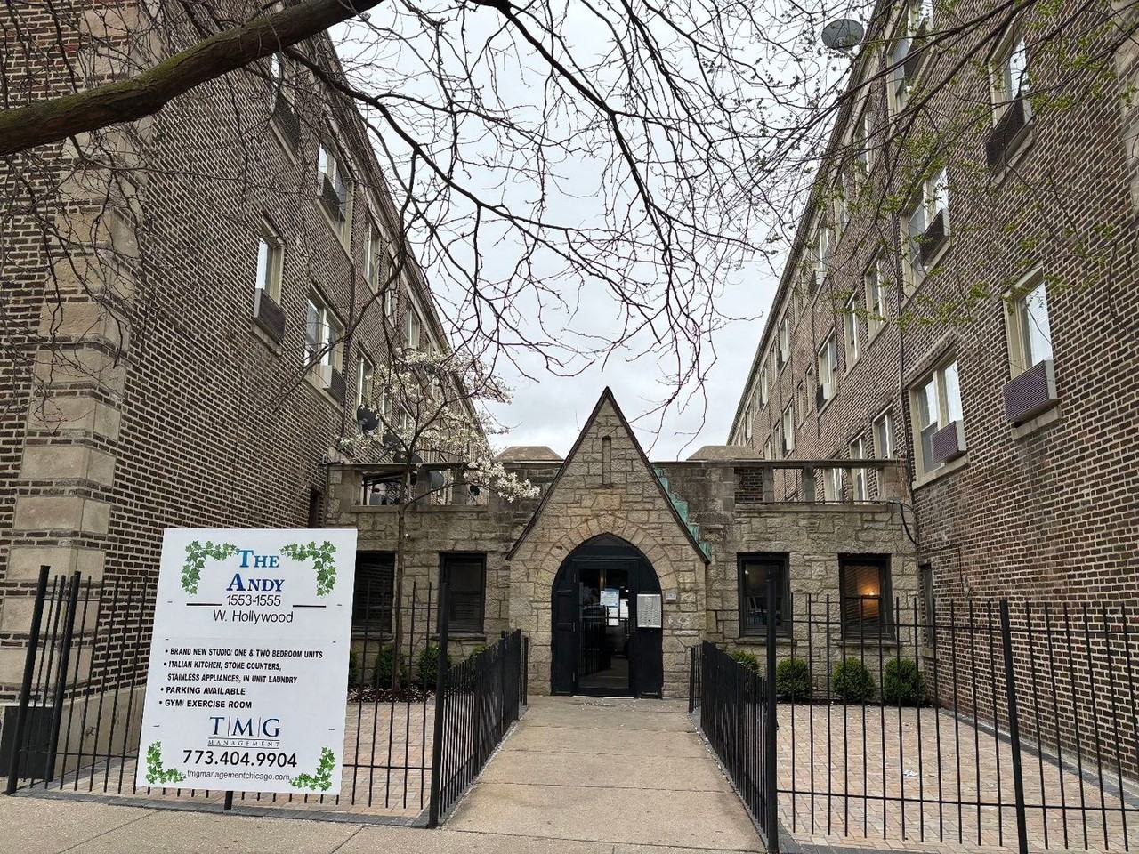 1555 W Hollywood Ave #304