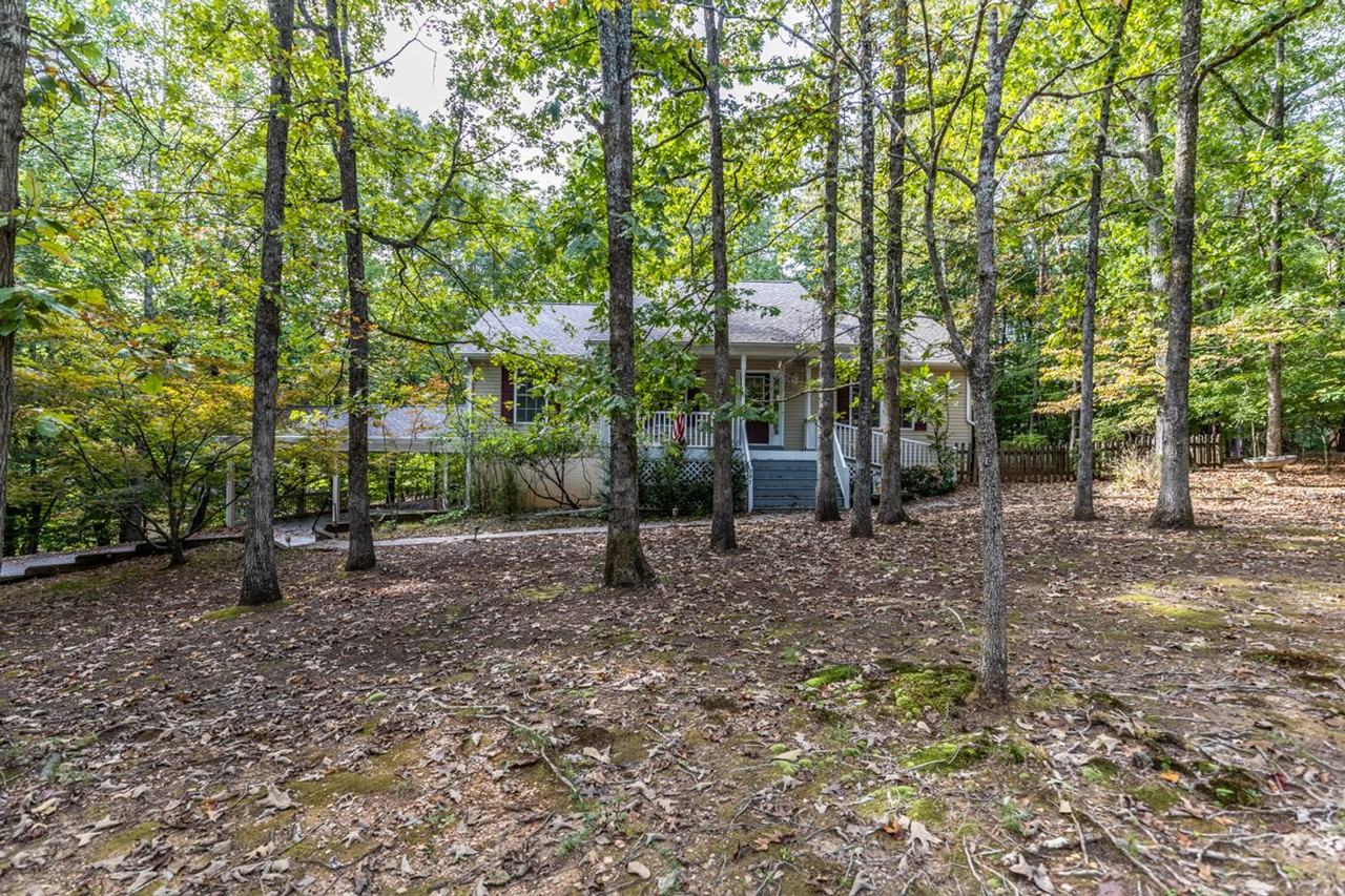 287 Jefferson Dr - Photo 2 of 48