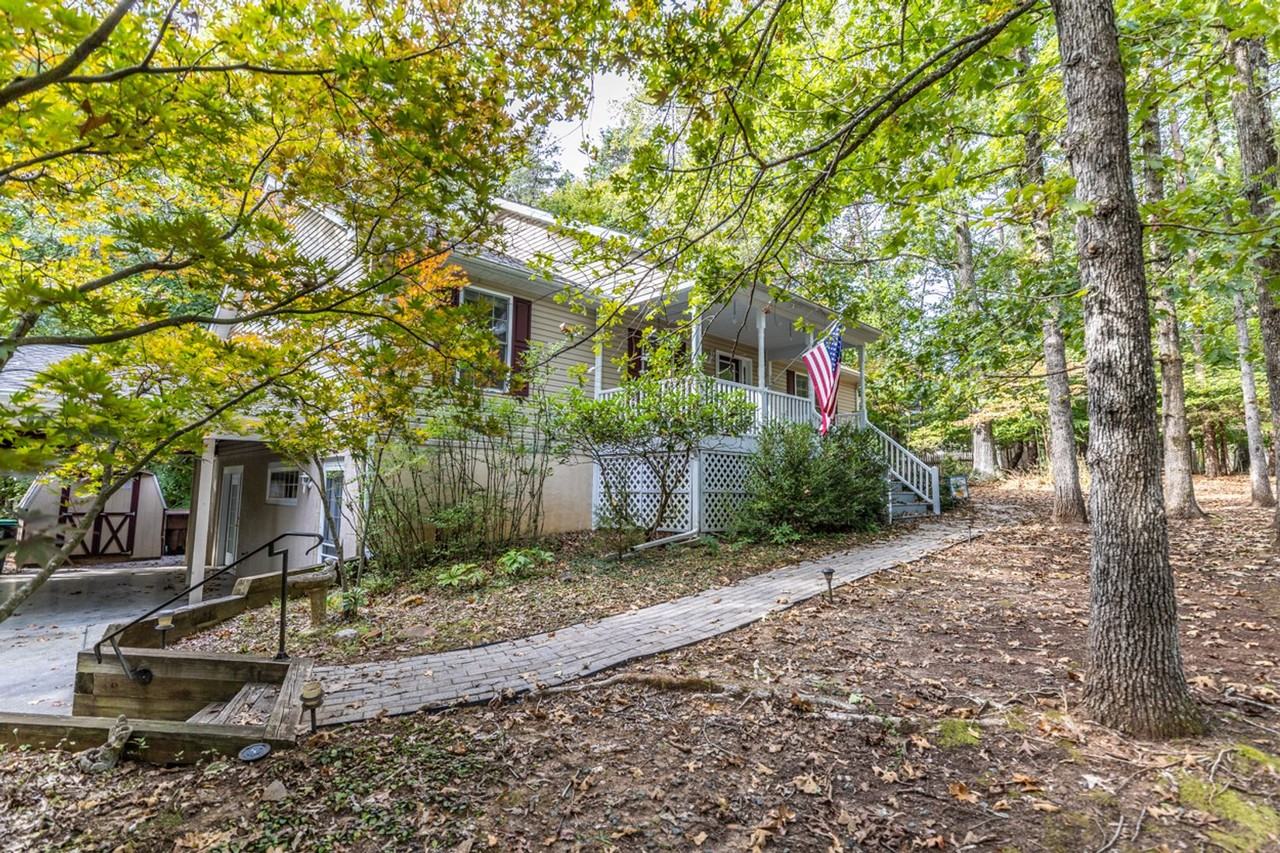 287 Jefferson Dr - Photo 4 of 48