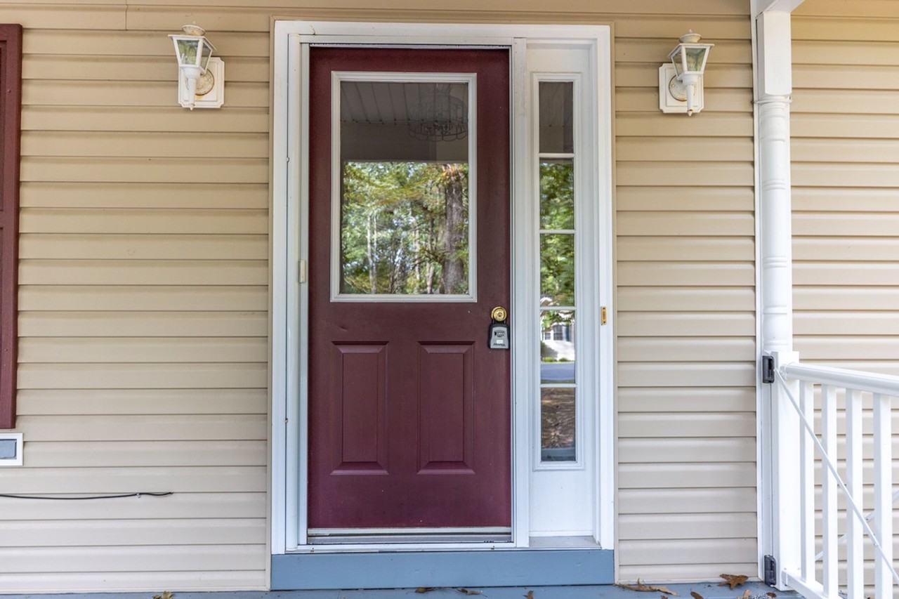 287 Jefferson Dr - Photo 6 of 48