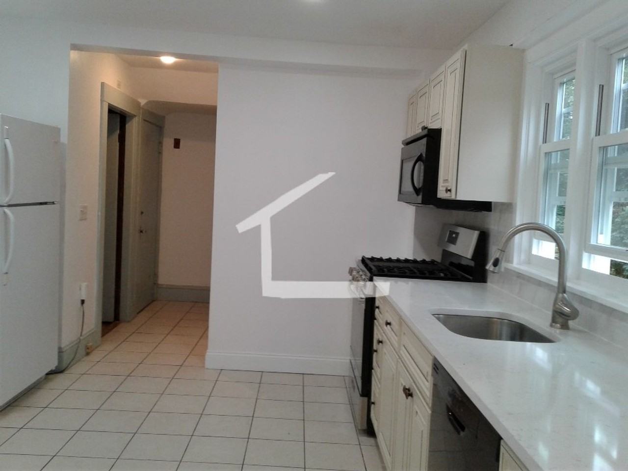 119 Lake Street - Photo 5 of 6