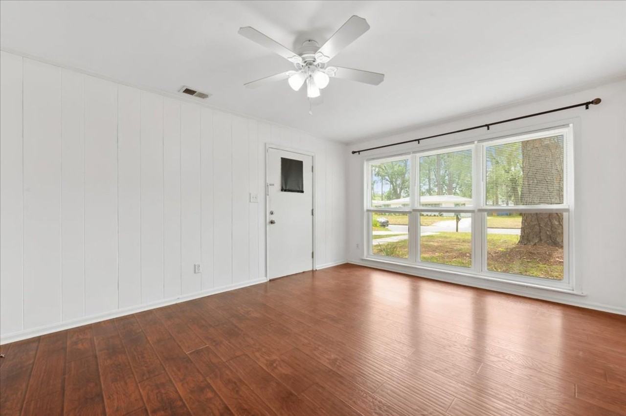 2334 Ranchland Dr - Photo 2 of 28