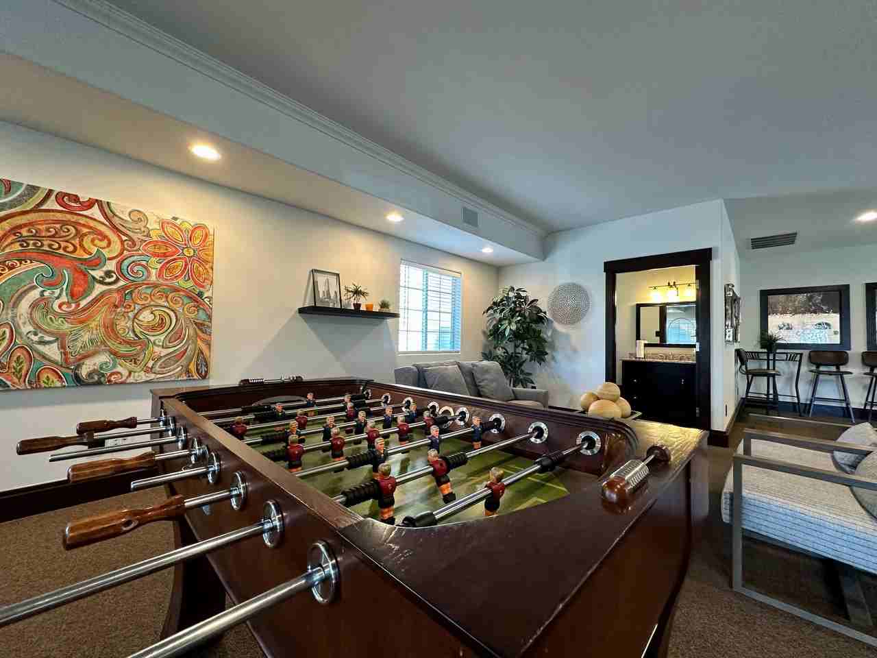 University Court Apartments - Photo 4 of 43