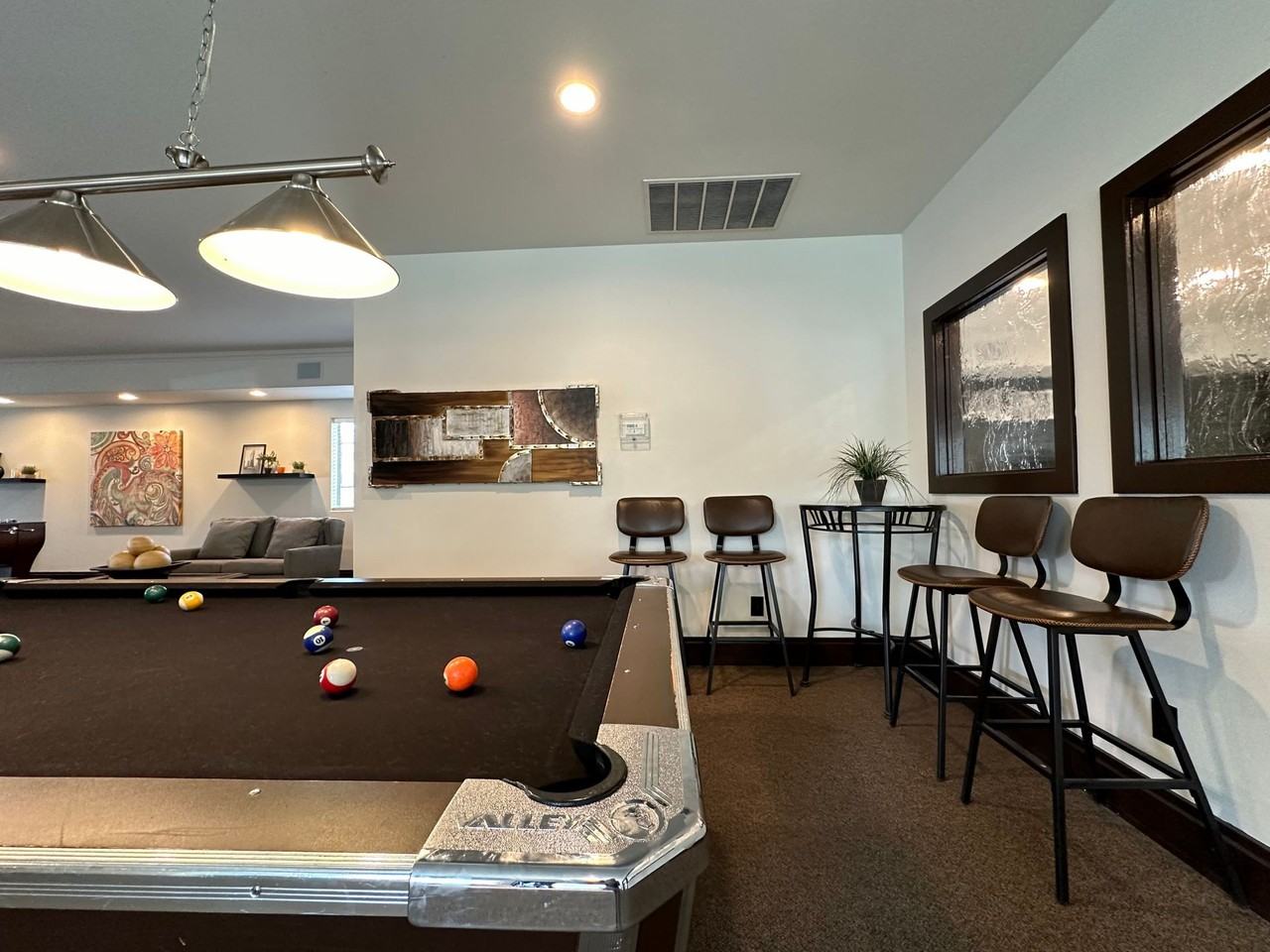 University Court Apartments - Photo 5 of 43