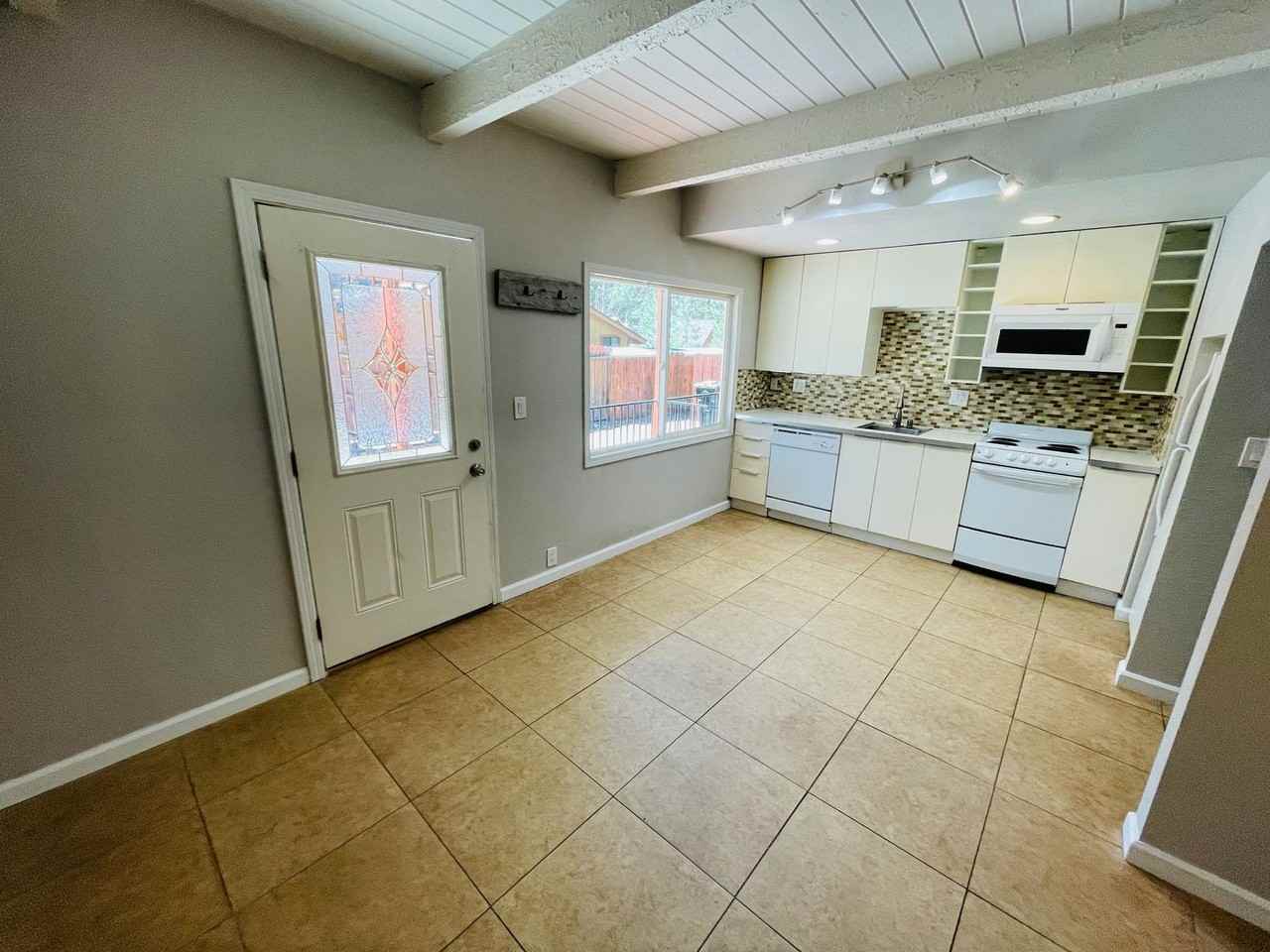 2583 Knox Ave #1 - Photo 3 of 14