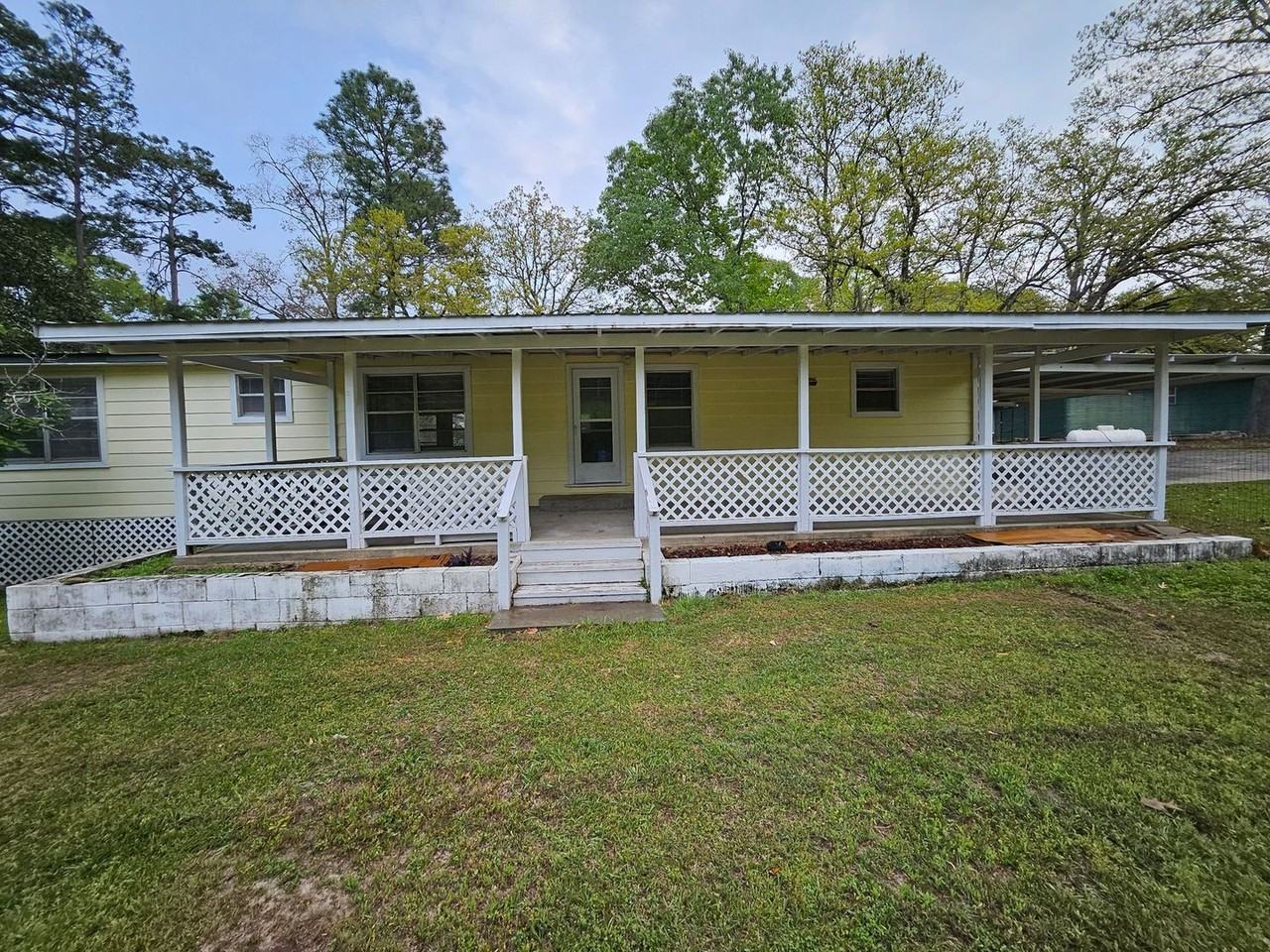 1113 Hickory Ridge Rd - Photo 2 of 32