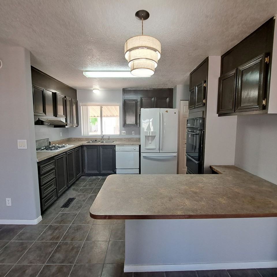 5033 Sitka Ln - Photo 3 of 21