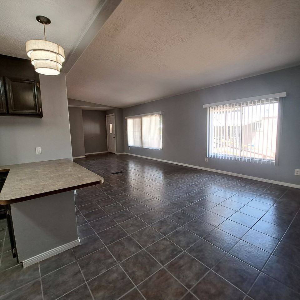5033 Sitka Ln - Photo 7 of 21