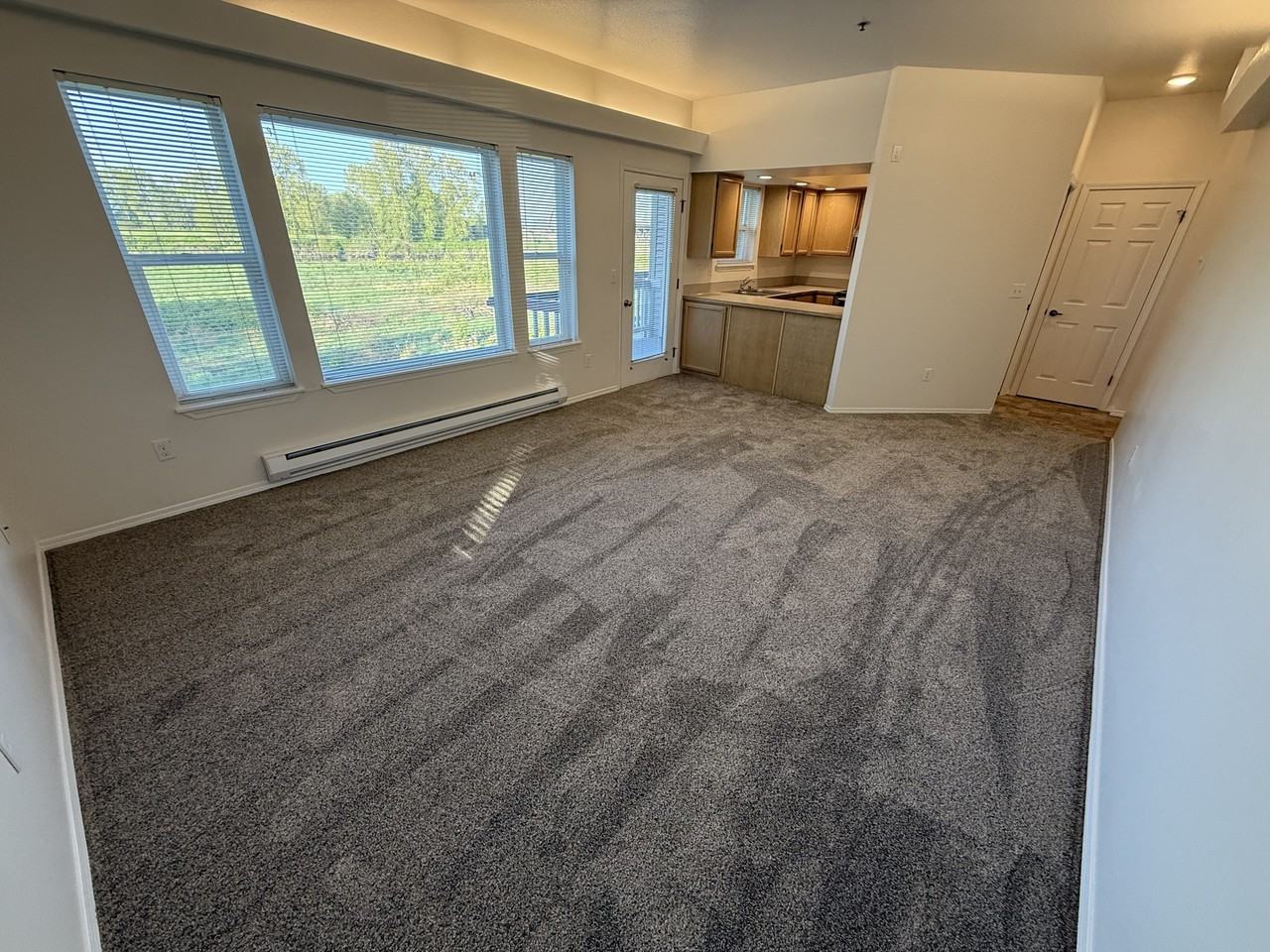 L407-101 - Photo 6 of 29