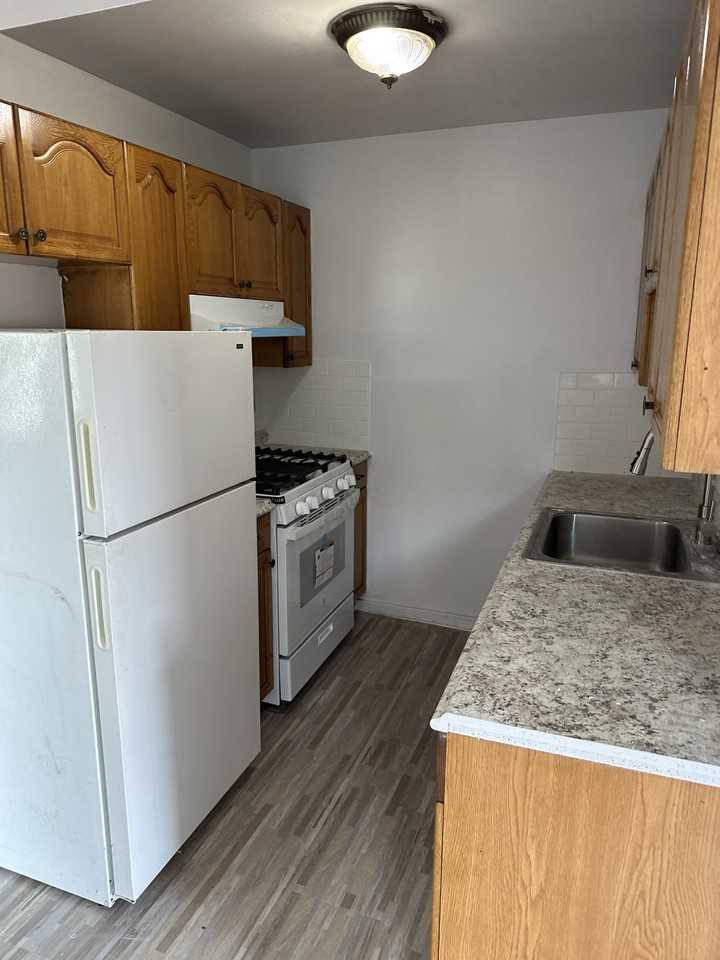 FinMed New Haven Properties LLC - Photo 5 of 12