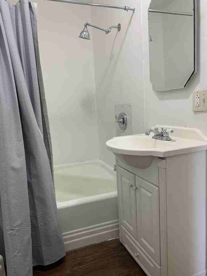 519 1st Avenue Southwest - Photo 3 of 5