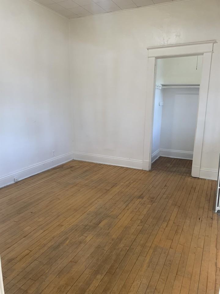 519 1st Avenue Southwest - Photo 5 of 5