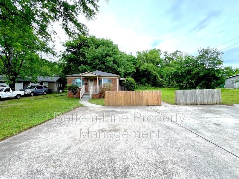 4030 Bearwood Ave #1