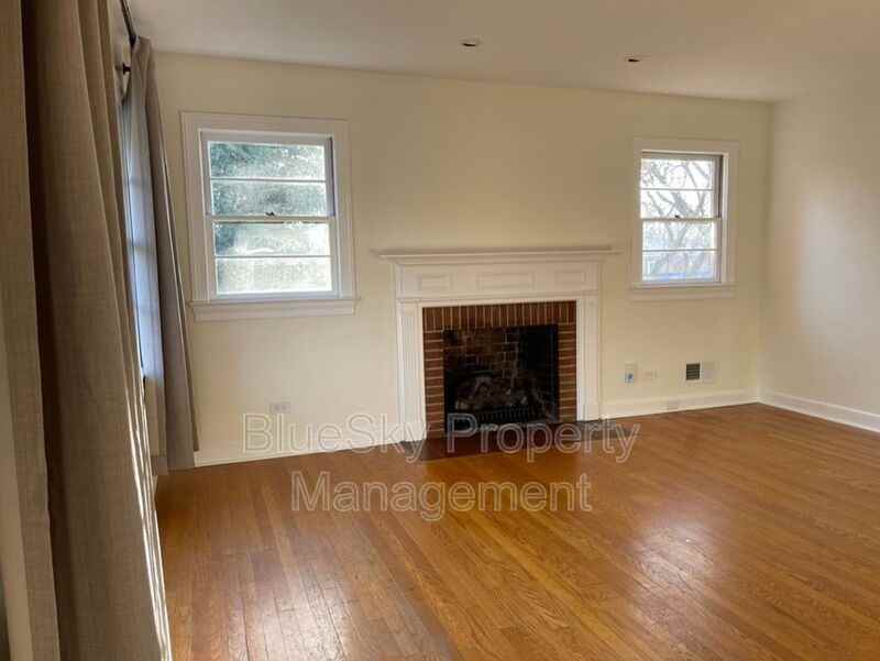 1209 Augusta St - Photo 3 of 20