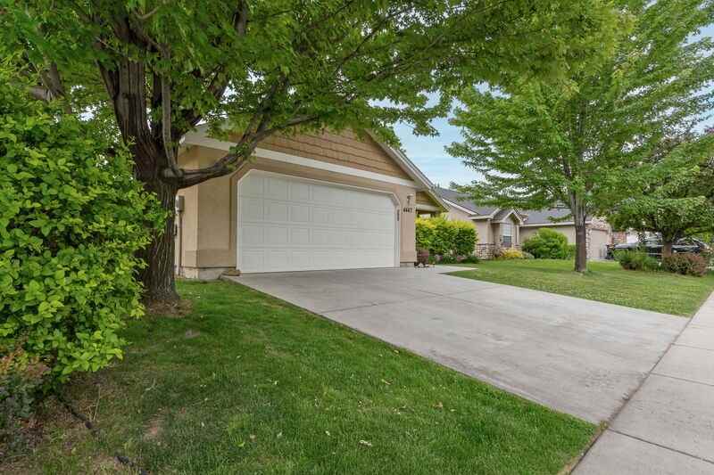 4447 N Heritage View Ave - Photo 2 of 28