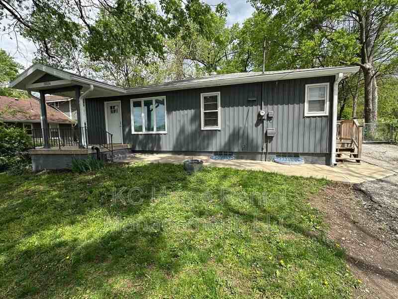 10036 W 51st St - Photo 3 of 38