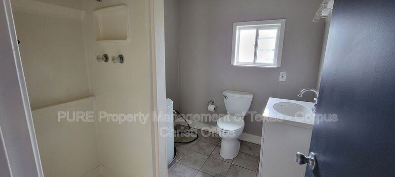 5002 Bevly Drive #B - Photo 3 of 8