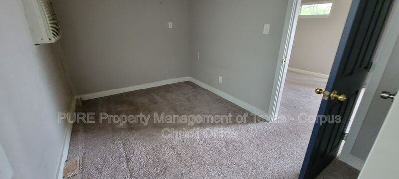 5002 Bevly Drive #B - Photo 5 of 8