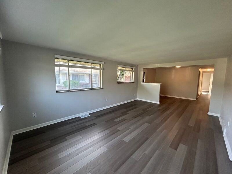 3112 Ackerman Blvd - Photo 2 of 8