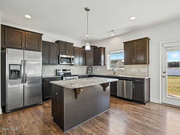 109 Perignon Dr - Photo 2 of 6