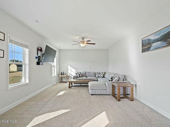 109 Perignon Dr - Photo 3 of 6