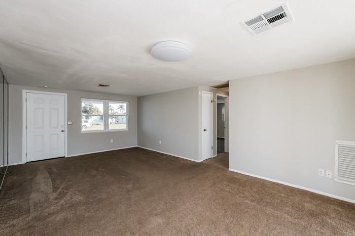 4022 Baden Dr - Photo 3 of 15