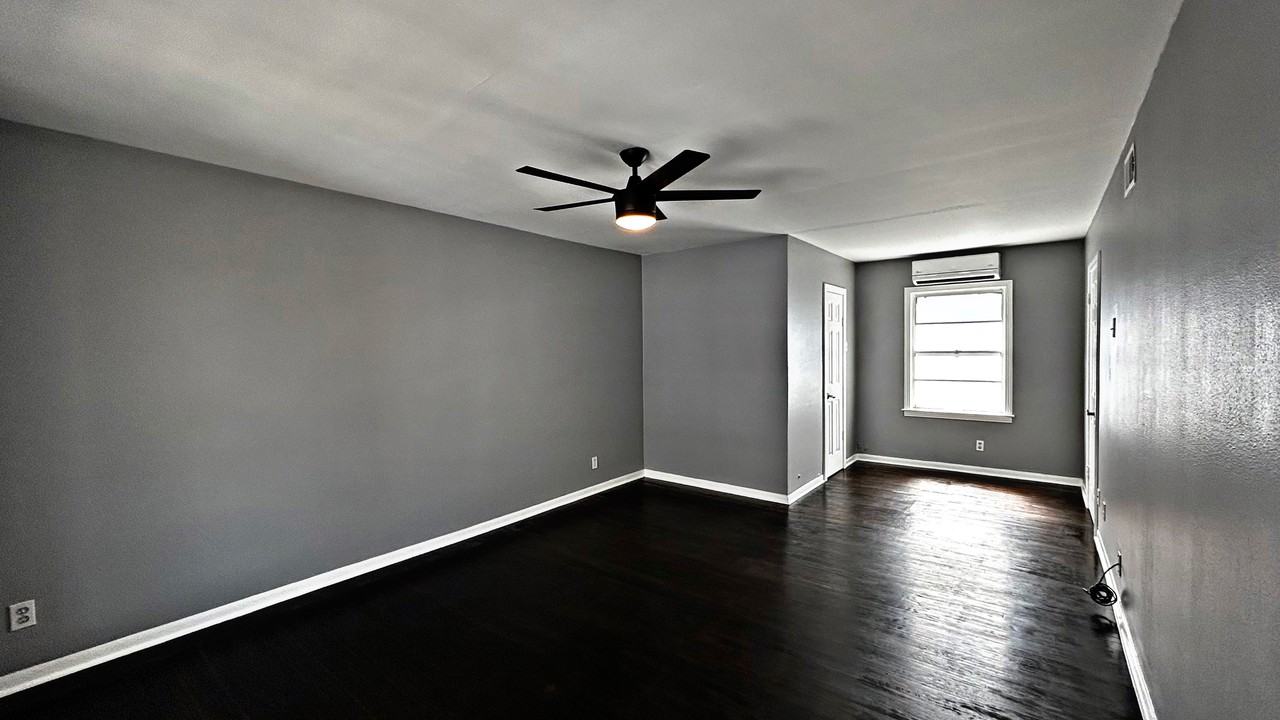 1850 Portsmouth St #D - Photo 5 of 8
