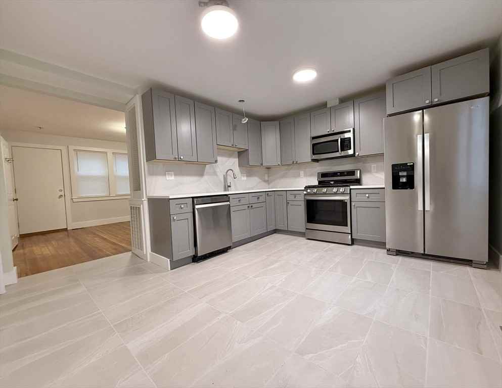 19 Curve St #1 - Photo 2 of 18