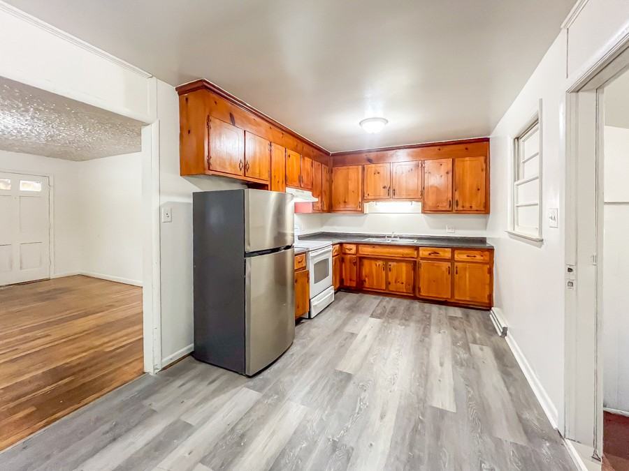 305 S 9th Ave #NA - Photo 3 of 15