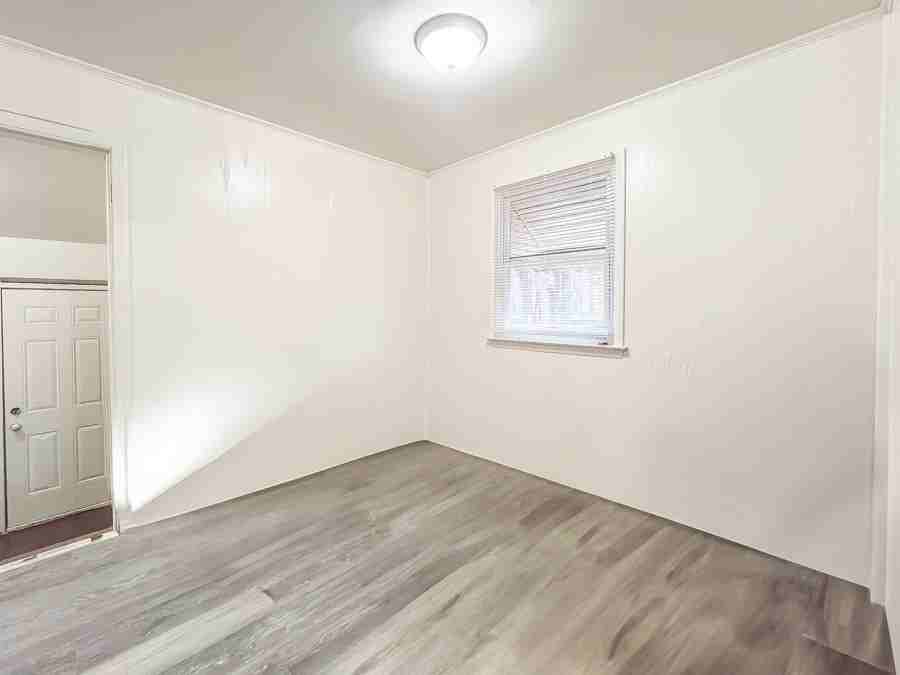 305 S 9th Ave #NA - Photo 5 of 15