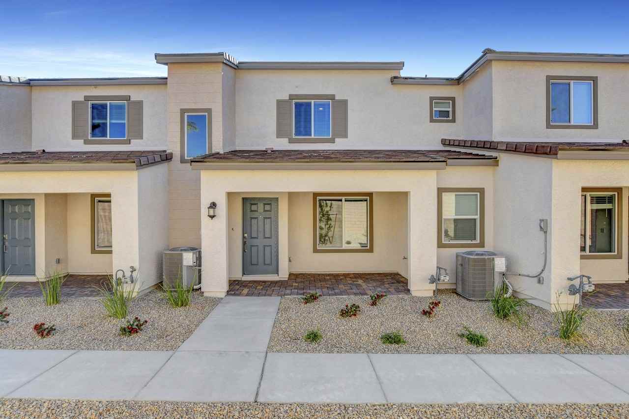 6083 Rathbone St - Photo 2 of 25