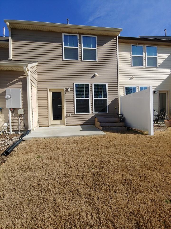 1080 Kenross Dr #NA - Photo 3 of 19