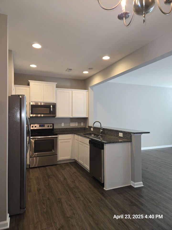 1080 Kenross Dr #NA - Photo 5 of 19