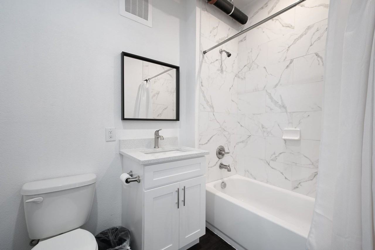 Avia Apartments - Photo 6 of 31