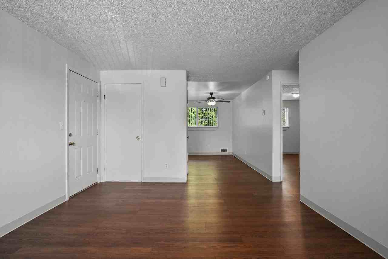 445 Sw Tunison Ave #13 - Photo 3 of 15