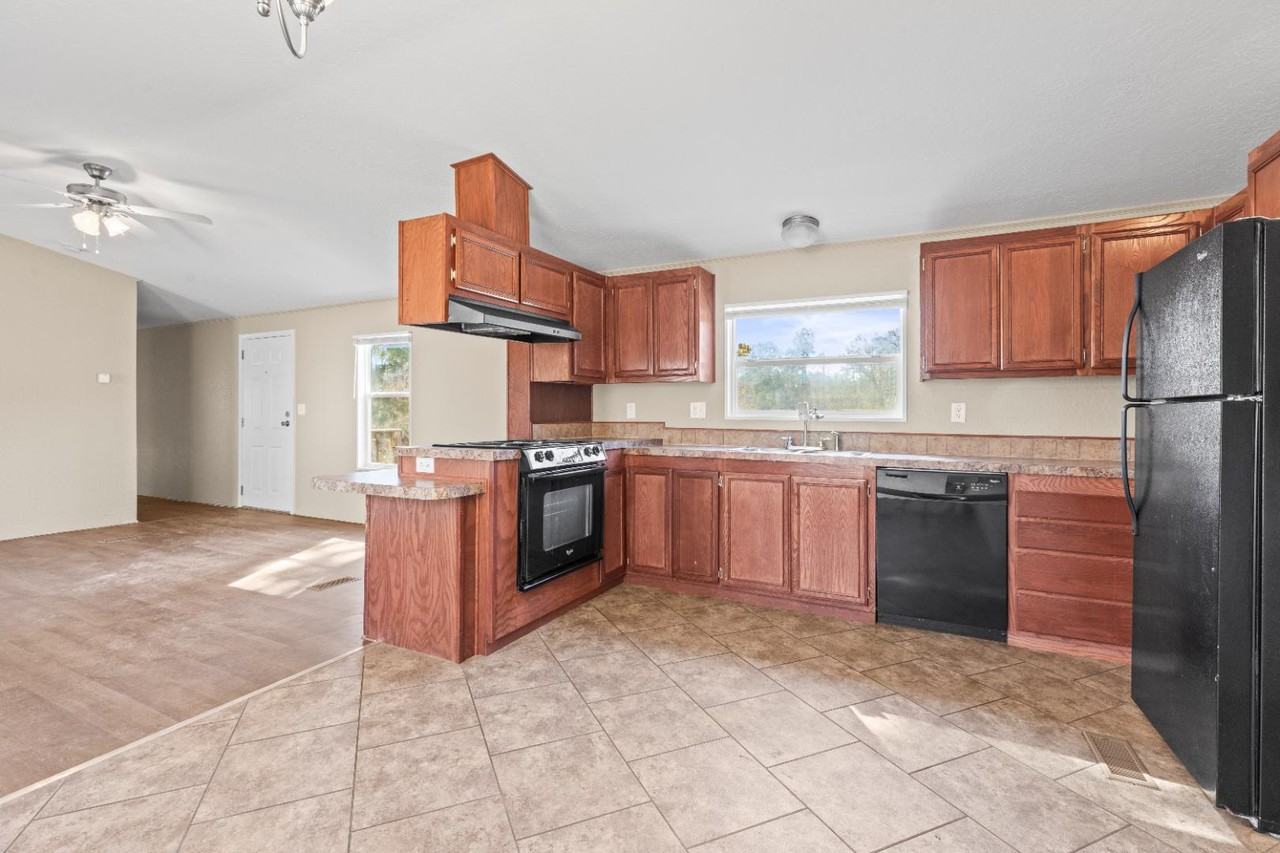 15666 Country Walk Dr - Photo 5 of 11