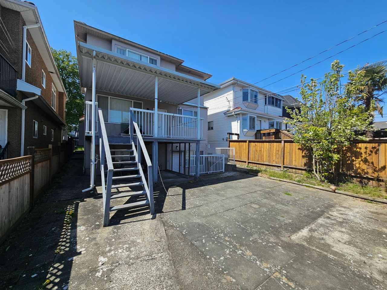 7066 Wales Street - Photo 4 of 18