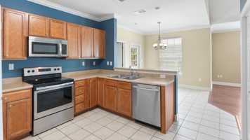 featured image of 4441 Burbank Dr